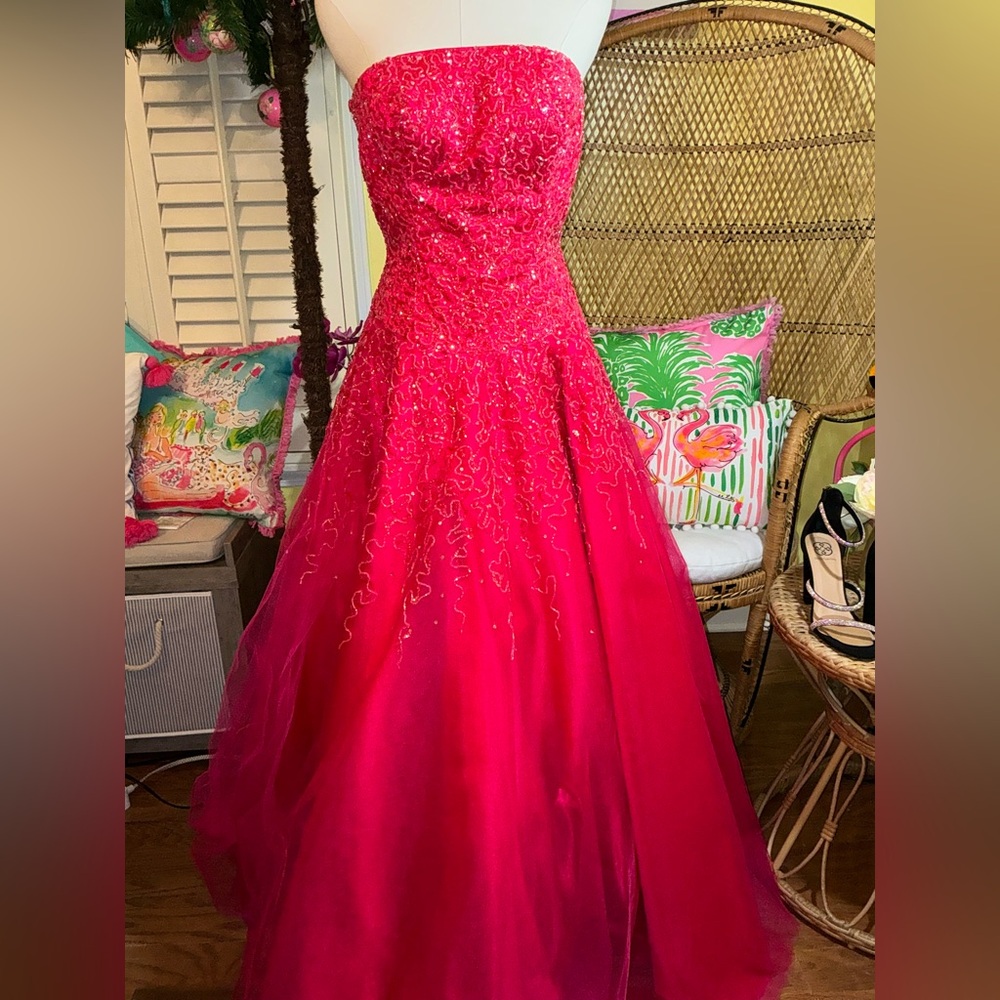 Alyce Pageant/Prom Dress Red ❤️‍🔥 Strapless Beaded Size 8 - Picture 9 of 13